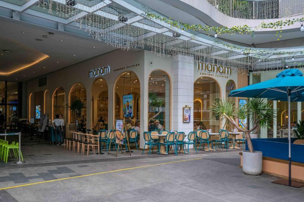 1 Bedroom With Balcony In Uptown Bgc * Manila